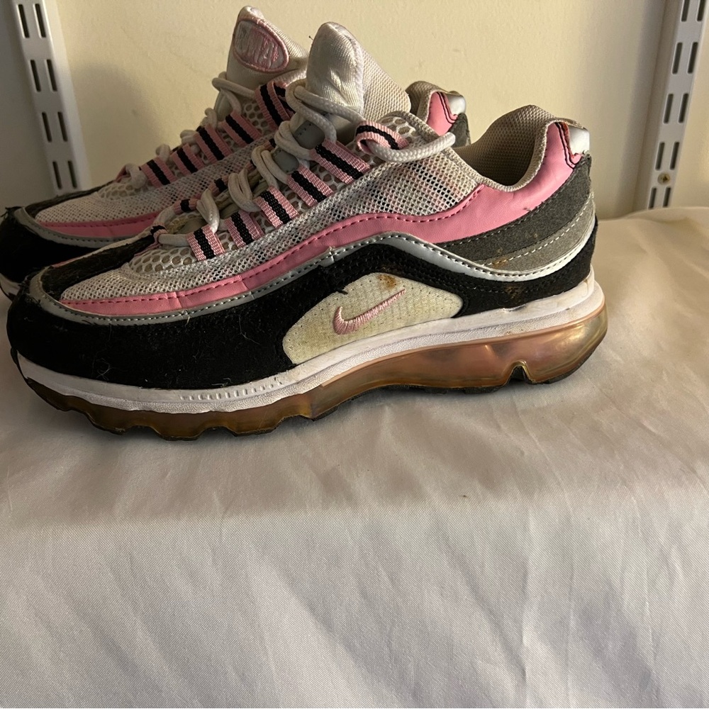 Nike Air Max Sneakers Size 5.5 Women's Retro Pink White Black Running Shoes - Picture 4 of 7